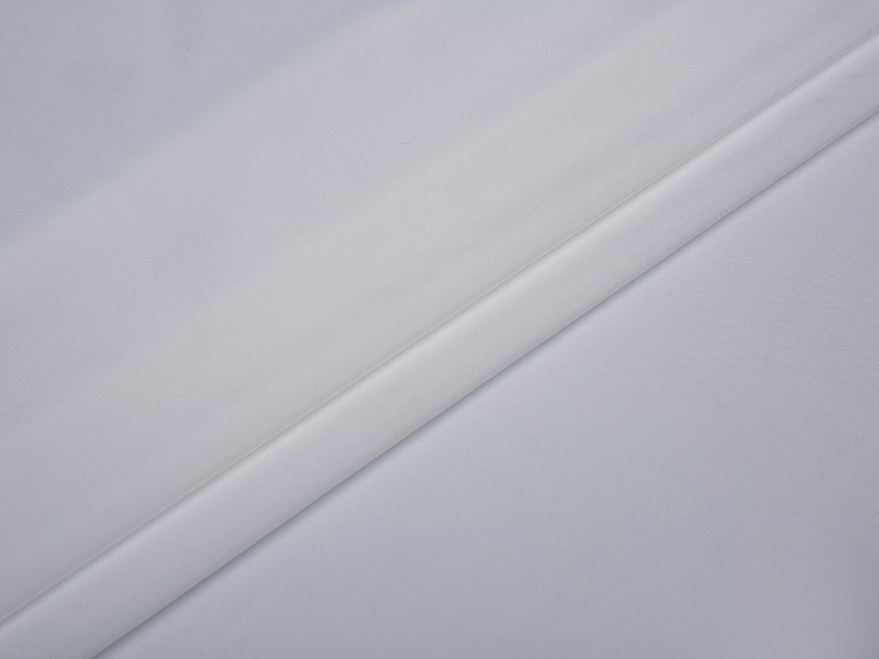 Kain pelapis peregangan poliester