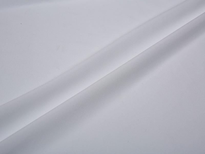Kain pelapis peregangan poliester