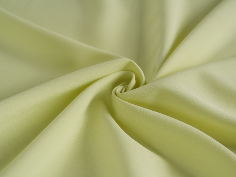 Kain pelapis peregangan poliester