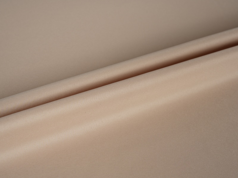 Kain pelapis peregangan poliester