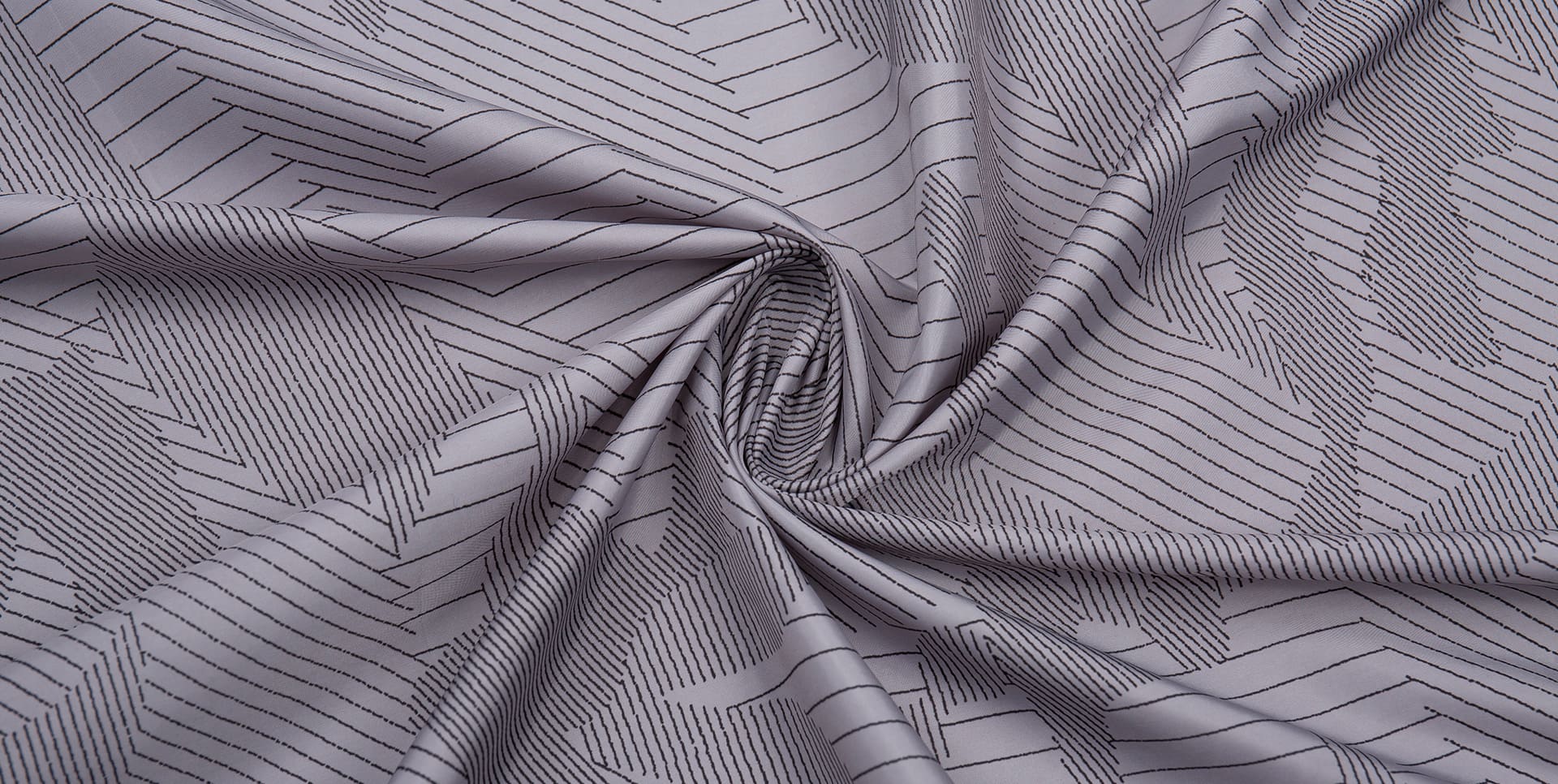 Tongxiang Shunli Textile Technology Co., Ltd.